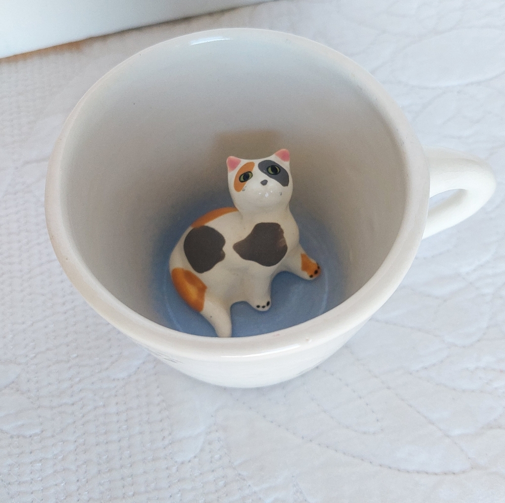 Sarah Spademan Ceramic Pottery Animug W/ Surprise Calico Cat  Inside 3.5” Tall
